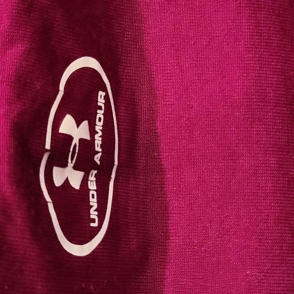 Under Armour top - Picture 3 of 4